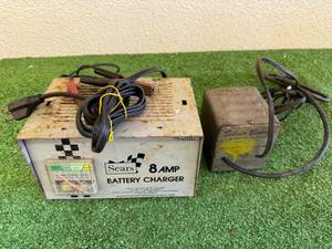 lot 33 image: Battery Chargers
