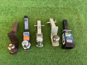 lot 40 image: Trailer Receivers & Adapter