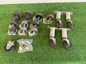 lot 43 image: Casters