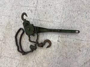 lot 45 image: Chain Hoist