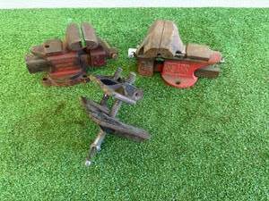 lot 47 image: Bench Vises