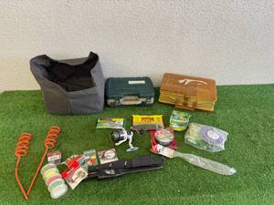 lot 199 image: Fishing Supplies