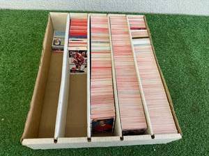 lot 223 image: Hockey Cards