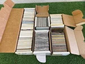 lot 228 image: Baseball Cards