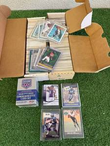 lot 233 image: Football Cards - Brett Favre, Barry Sanders, Jerry Rice, Emmitt Smith
