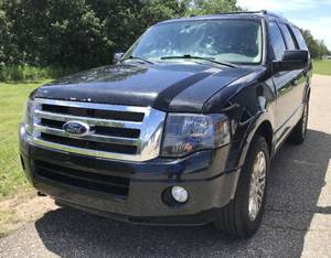 lot 2 image: 2011 Ford Expedition LTD 4X4