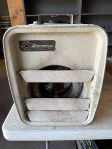 lot 61 image: Electric Heater