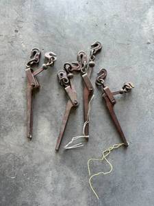 lot 80 image: Chain Binders