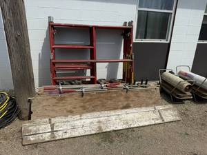 lot 4 image: Scaffolding