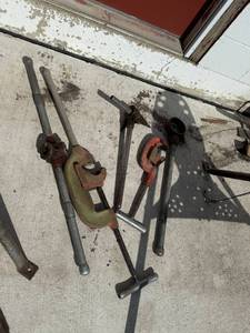 lot 36 image: Mixed Lot Large Pipe Cutters, Threaders