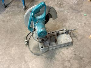 lot 45 image: Makita 14 Chop Saw