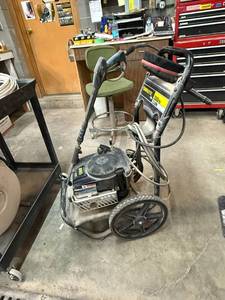 lot 47 image: Brute 2800 PSI Pressure Washer