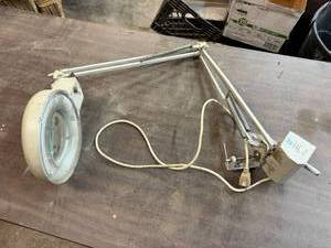 lot 198 image: Magnifier Lamp Model 8066