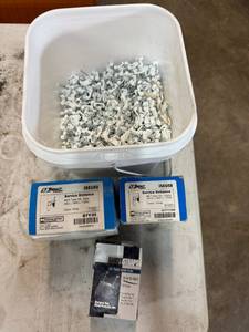 lot 211 image: Plastic Staples
