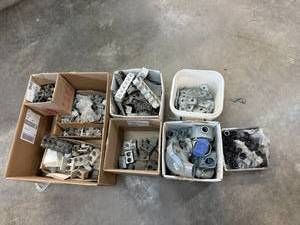lot 212 image: Mixed Electrical Items