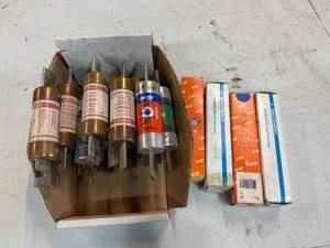 lot 248 image: Large Fuses