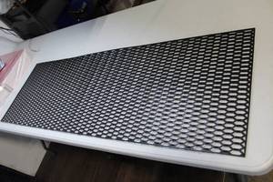 lot 15 image: Large Hexagonal Metal Grate Sheet 48 x 18