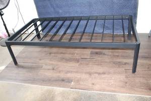 lot 28 image: Metal Twin Bed Frame in Black Finish