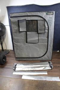 lot 45 image: VIVOSUN Grow Tent with Removable Reflective Mylar Panels