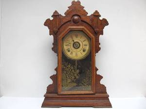 lot 25 image: Antique Parlor  Mantel Clock #2