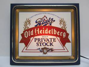 lot 28 image: Working Vintage BLATZ Old Heidelberg Lighted Beer Sign