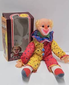lot 124 image: Vintage Battery Operated Laughing Clown Toy wOriginal Box