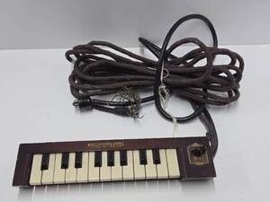 lot 141 image: Interesting Vintage MAAS Cathedral Chimes Keyboard