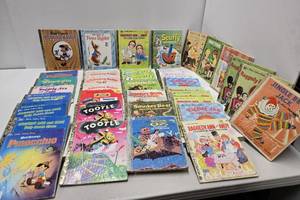 lot 149 image: Large Lot of Vintage Little Golden Books etc
