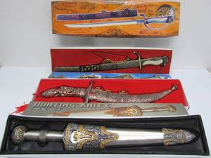lot 63 image: Group of NOS Vintage 1970s-80s Middle Eastern Style DaggersKnives #1
