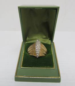 lot 72 image: Signed Vintage PARK LANE Costume Jewelry Large Ring