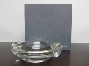 lot 103 image: Mint in Box Signed STEUBEN Heavy Glass Bowl or Tray #2