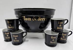 lot 187 image: Vintage 1950s HALL Black & Gold TOM & JERRY Punch Bowl wGlasses