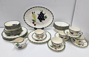 lot 196 image: Lot of Vintage Hand Painted Blue Ridge Southern Pottery Dishware 