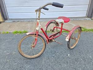 lot 292 image: Awesome Vintage SCHWINN Road King Tricycle