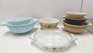 lot 302 image: Lot of Vintage PYREX Dishware