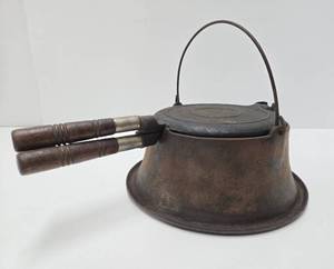 lot 304 image: Antique WAGNER Cast Iron Waffle Iron wTall Stand