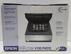 lot 332 image: EPSON Perfection V700 Photo Printer