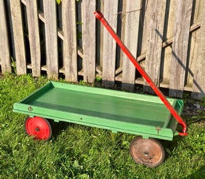 lot 8 image: Antique Wood Wagon  Coffee Table