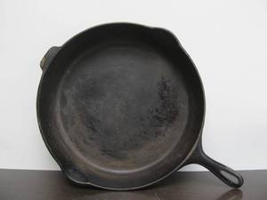 lot 201 image: LARGE Vintage 14 Cast Iron Skillet