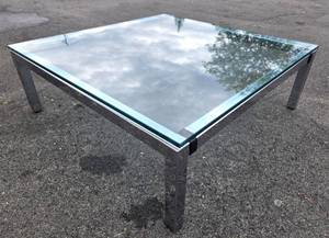 lot 257 image: Excellent Quality Mid Century 1970s Signed TRI-MARK Large Square Coffee Table