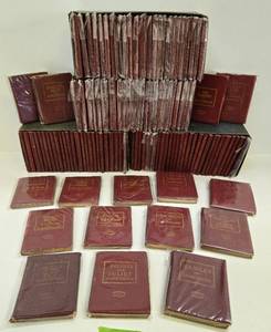 lot 242 image: Large Collection of Antique Miniature Books #2