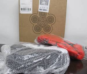 lot 213 image: Brand New Interactive Boxing Machine wGloves