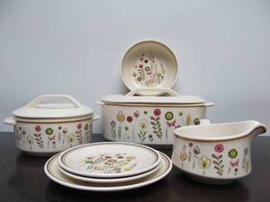 lot 362 image: Lot of Vintage TemperWare By Lenox Sprite Flowers Collection