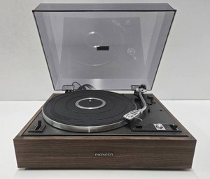 lot 375 image: Quality Working PIONEER Model PL-15D-II Turntable