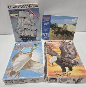 lot 393 image: Lot of 4 Complete & Unbuilt Model Kits