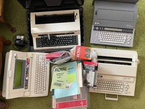 lot 45 image: Lot of 4 Vintage Electric Typewriters and Word Processors incl Brother Desktop Publisher