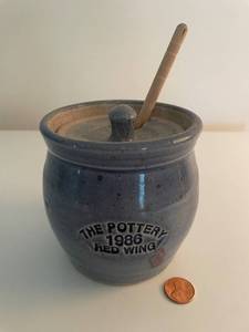lot 108 image: 1986 Red Wing Pottery Honey Jar with Dipper