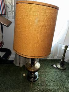 lot 172 image: Vintage Brass Table Lamp with Burlap Shade
