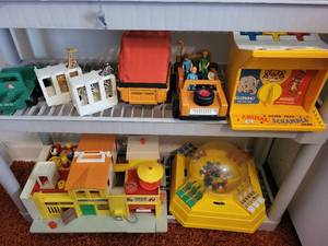 lot 209 image: Set of Vintage Fisher-Price Toys and Playsets