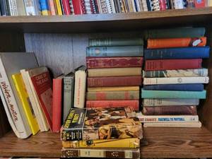 lot 215 image: Collection of Vintage Hardcover Books